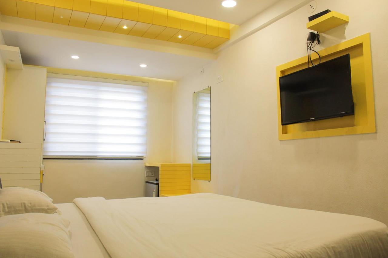 Hotel Maa Sharda Indore Extérieur photo
