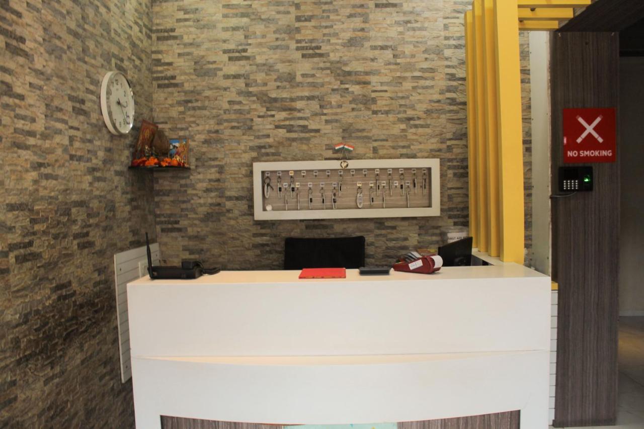 Hotel Maa Sharda Indore Extérieur photo